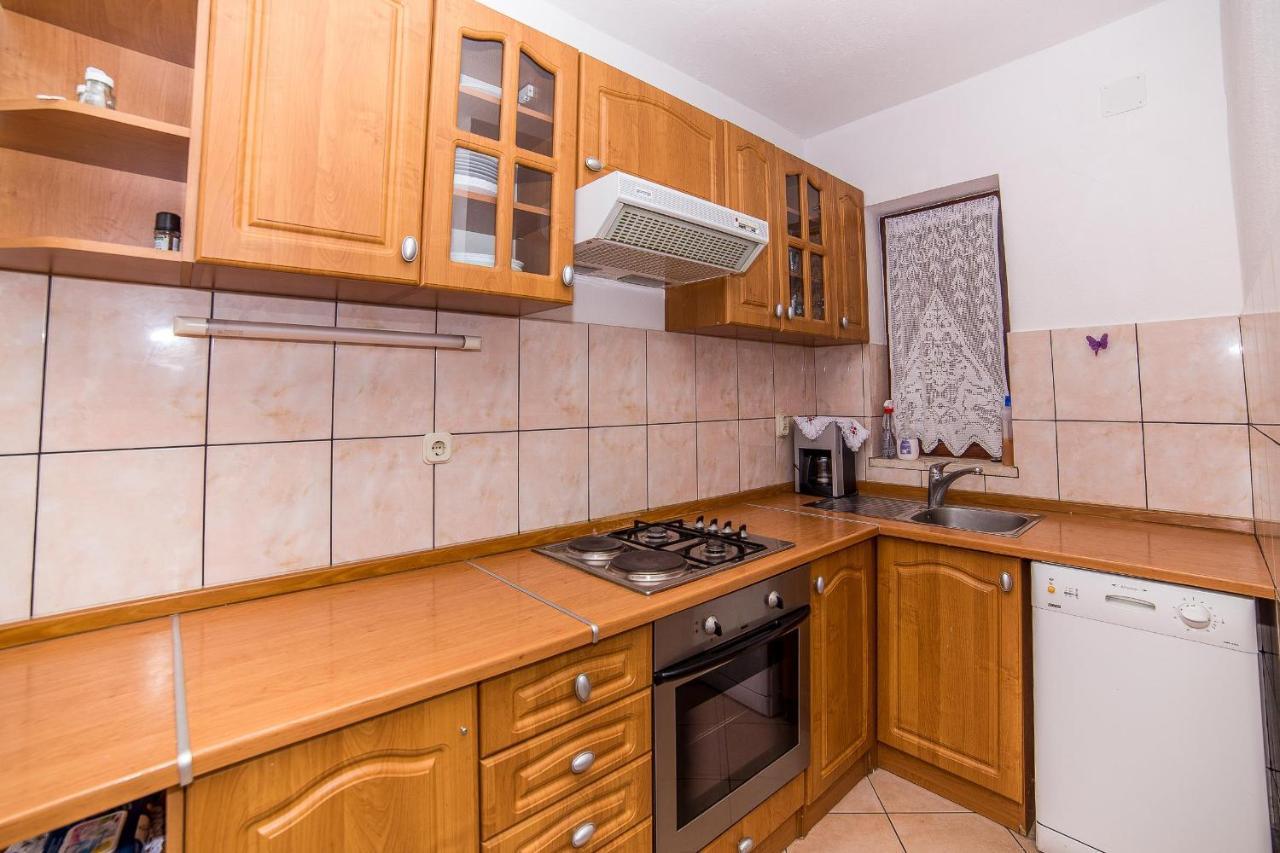 Apartments And Rooms Drpic Splitska Εξωτερικό φωτογραφία