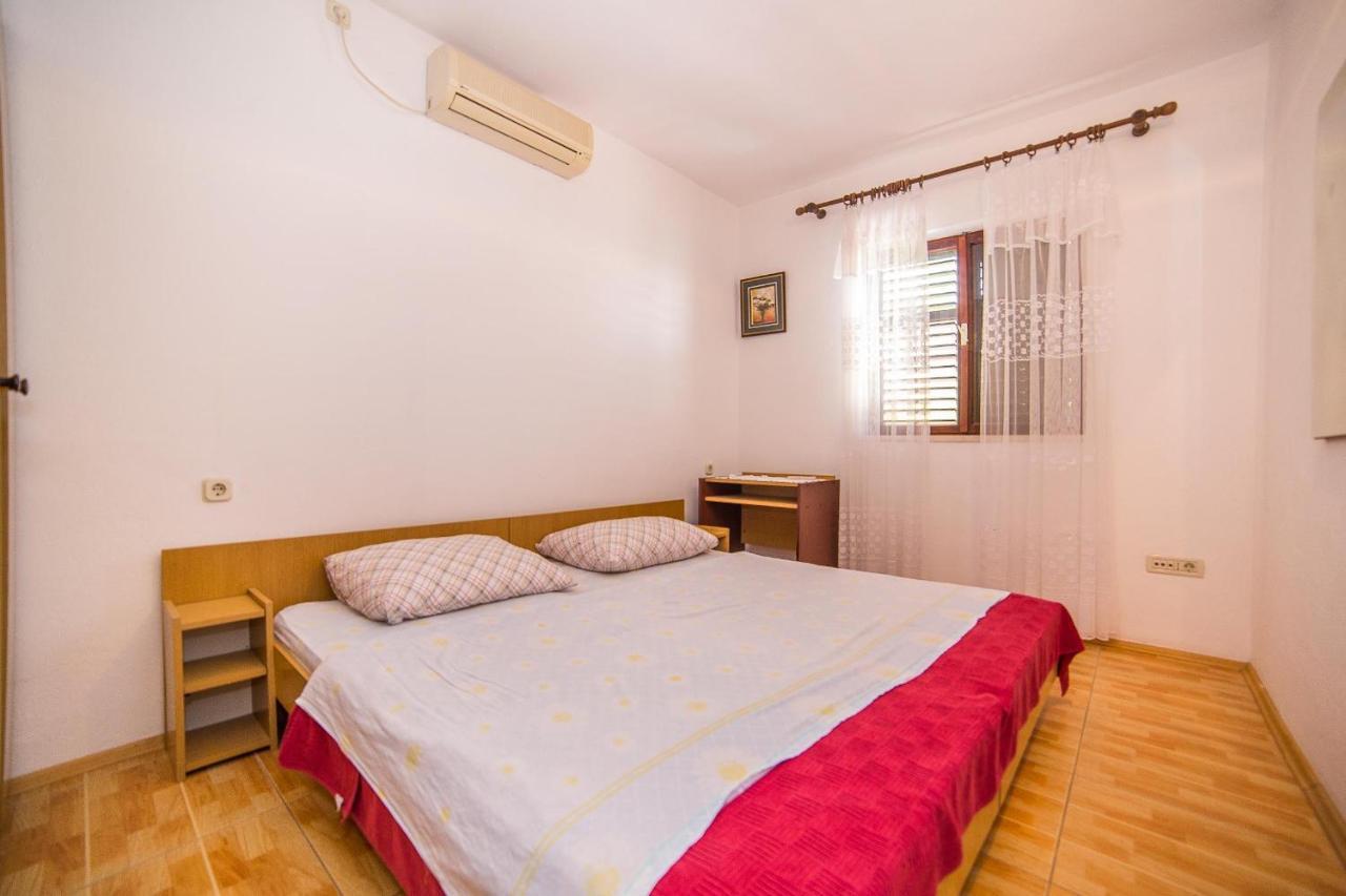 Apartments And Rooms Drpic Splitska Εξωτερικό φωτογραφία