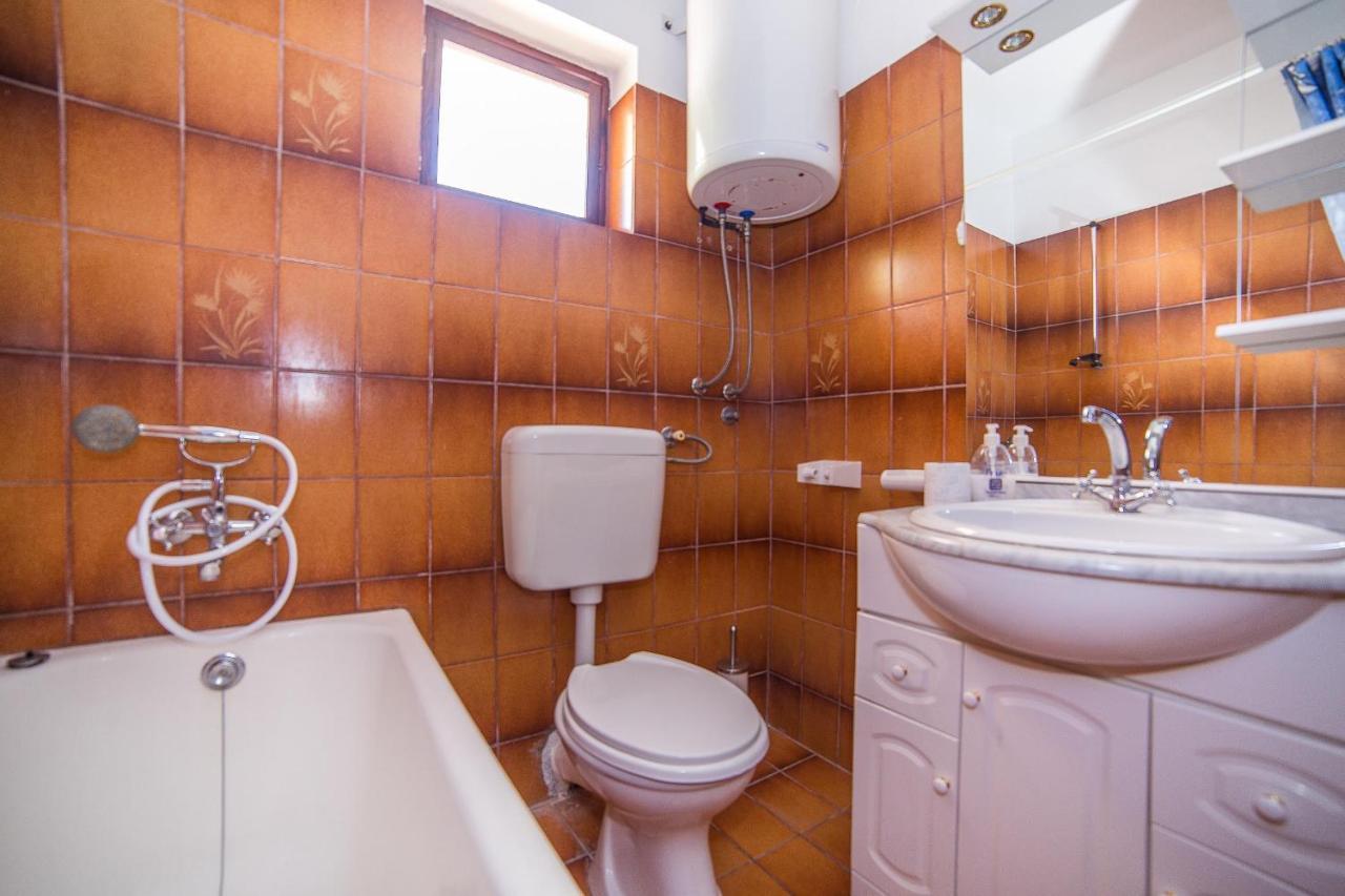 Apartments And Rooms Drpic Splitska Εξωτερικό φωτογραφία