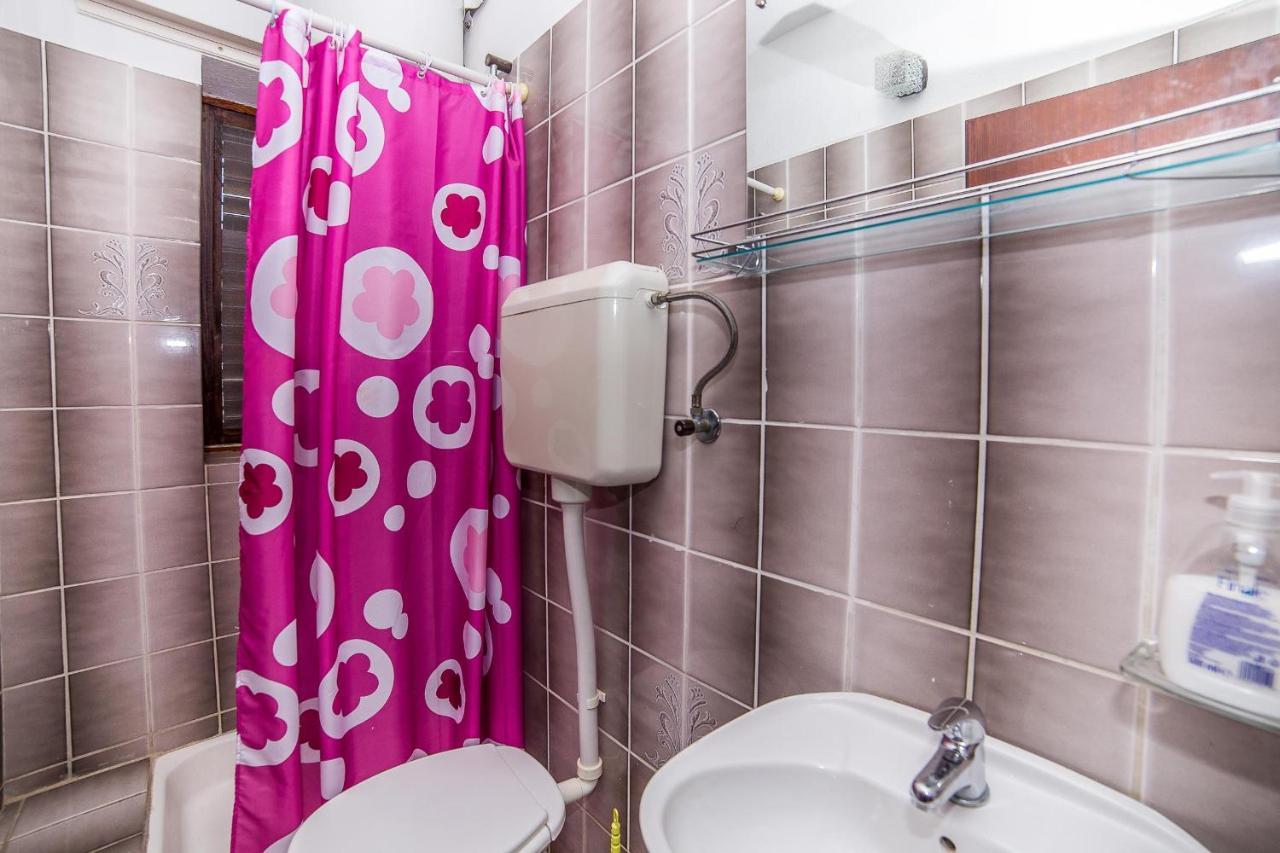 Apartments And Rooms Drpic Splitska Εξωτερικό φωτογραφία