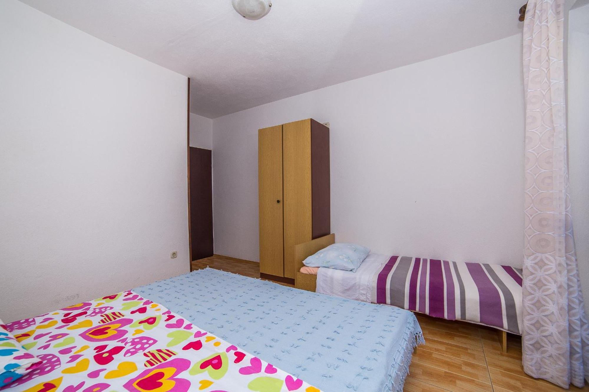 Apartments And Rooms Drpic Splitska Εξωτερικό φωτογραφία