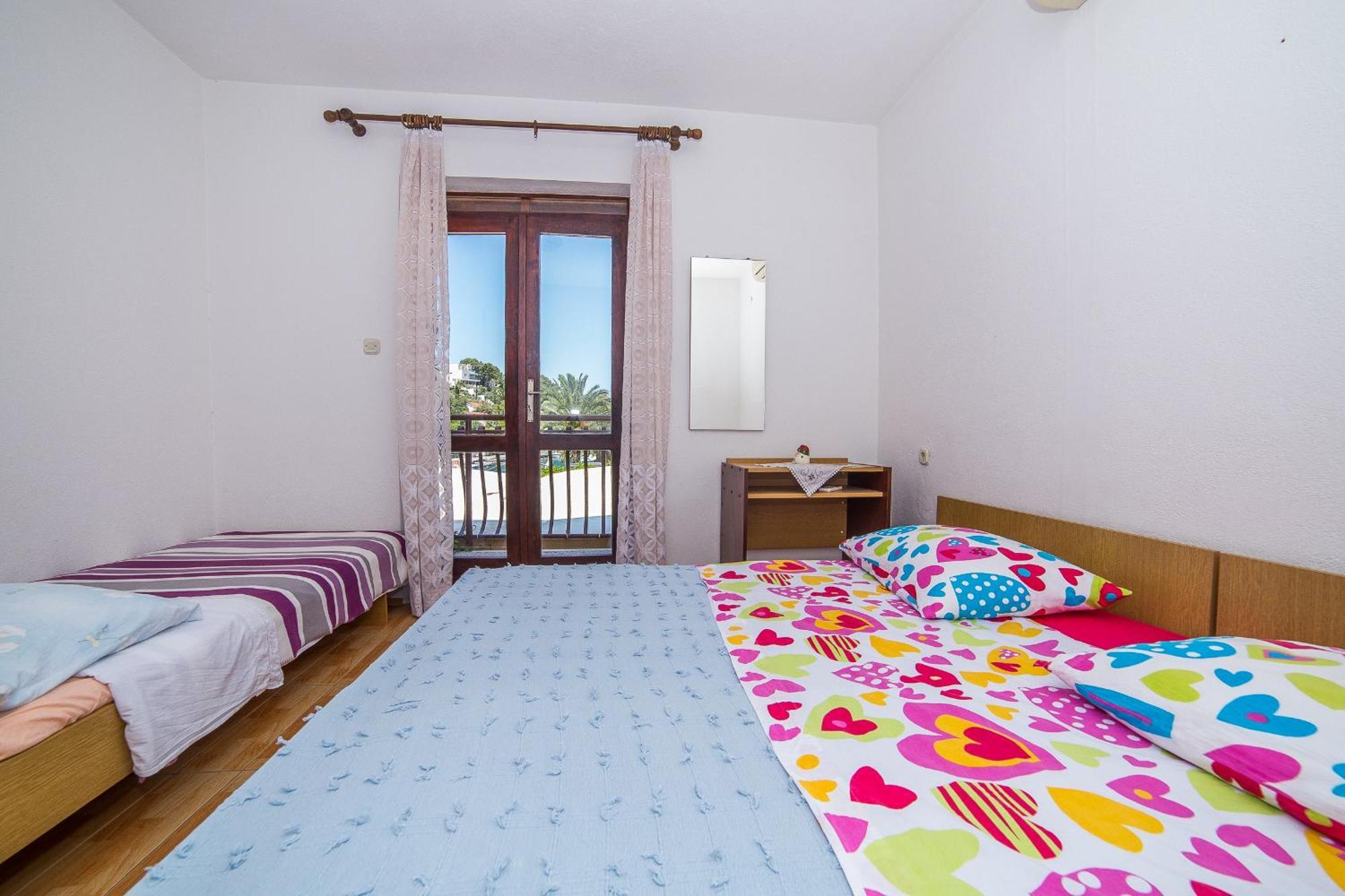 Apartments And Rooms Drpic Splitska Εξωτερικό φωτογραφία